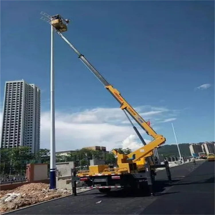 献县维修路灯的曲臂升降车出租